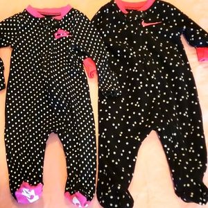 Baby Girl's 👶 Nike Footed Pajamas
